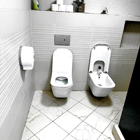 Casa Maya Douăzeci şi Trei August