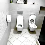 Casa Maya Douazeci si Trei August