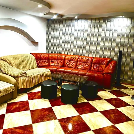 Casa Maya * Douăzeci şi Trei August