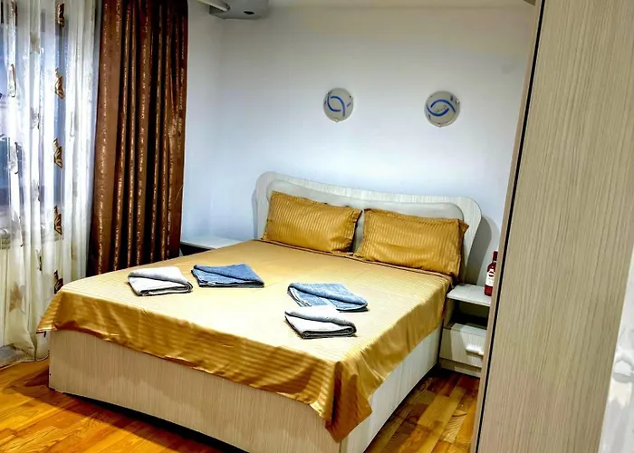 Casa Maya * Douăzeci şi Trei August